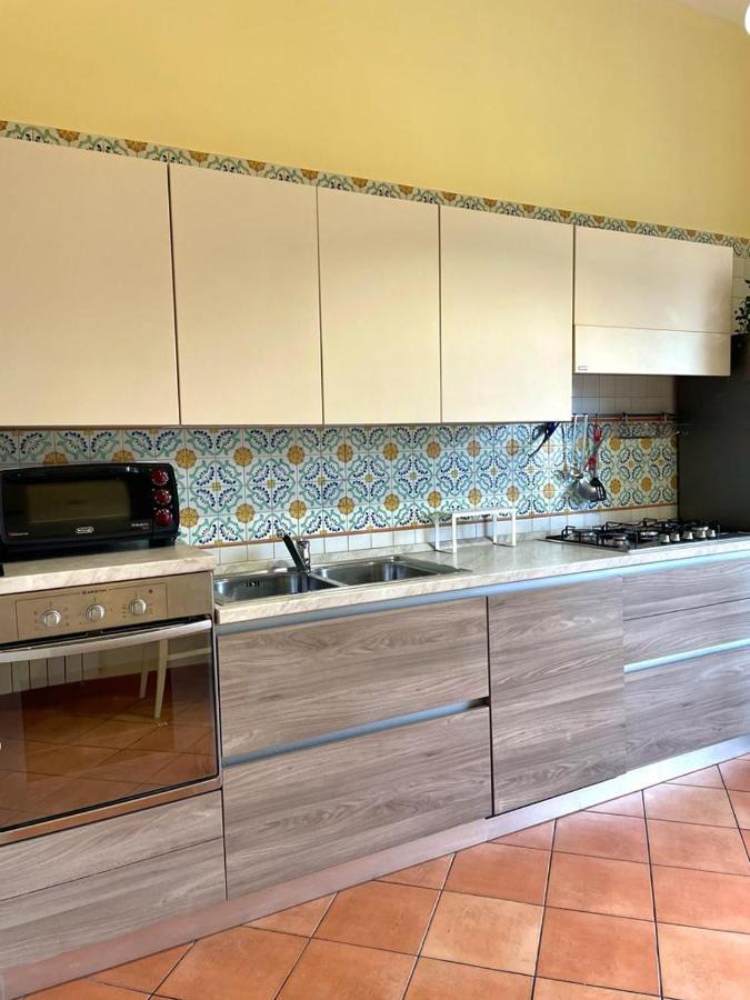 La Ferrovia Holiday Home Nápoly Kültér fotó